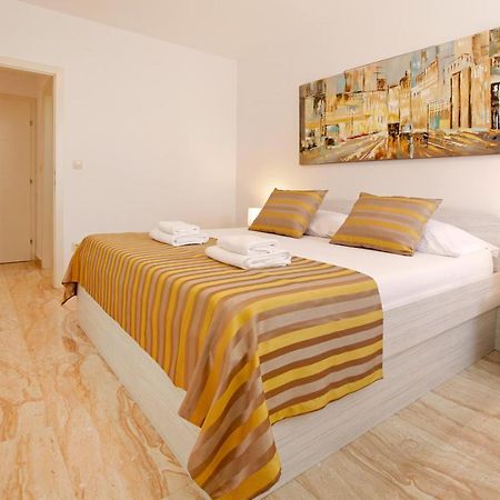 Modern 2-Bed Apt, Late Check In Available Split Eksteriør bilde
