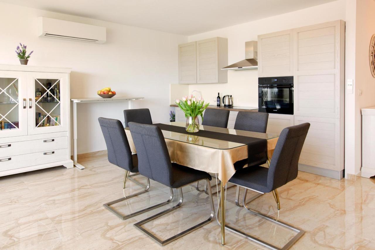 Modern 2-Bed Apt, Late Check In Available Split Eksteriør bilde