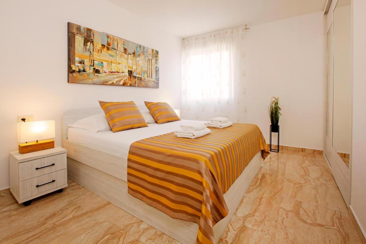 Modern 2-Bed Apt, Late Check In Available Split Eksteriør bilde