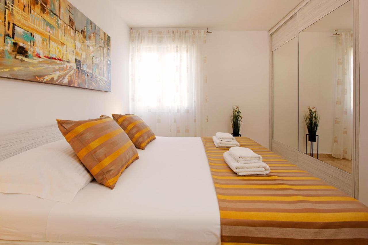 Modern 2-Bed Apt, Late Check In Available Split Eksteriør bilde