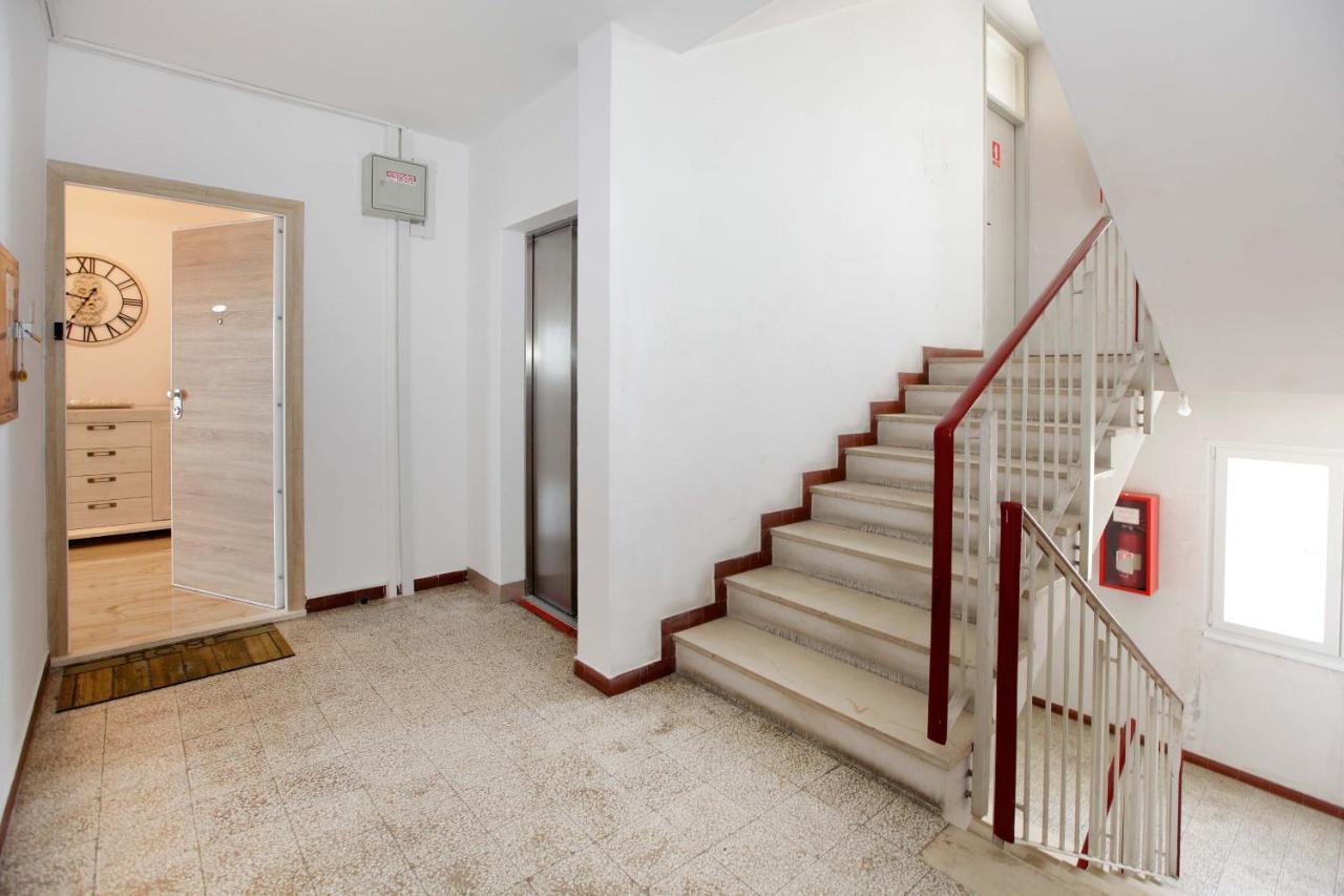 Modern 2-Bed Apt, Late Check In Available Split Eksteriør bilde