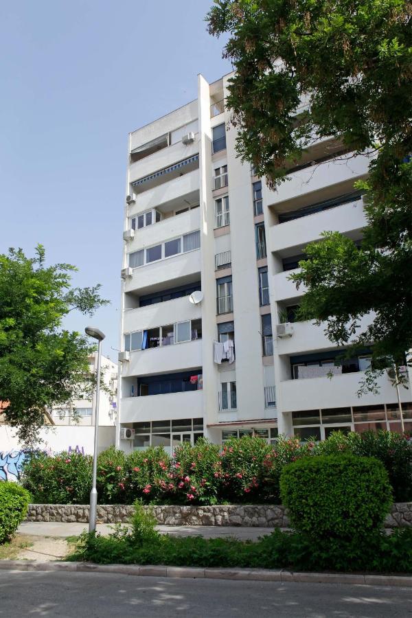 Modern 2-Bed Apt, Late Check In Available Split Eksteriør bilde